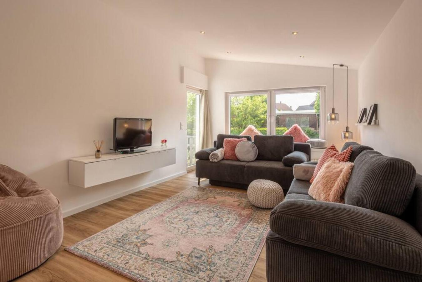 Adenauer Zwoelf - Das 5 Sterne Ferienhaus Mit Sauna Und Garten Am Eifelsteig Kerpen  Esterno foto